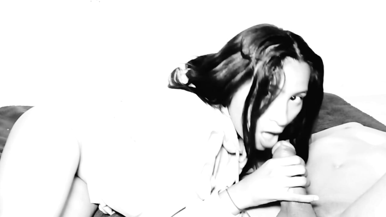 Черно-белая видео серия, сексуальная съемка, бесцветные кадры