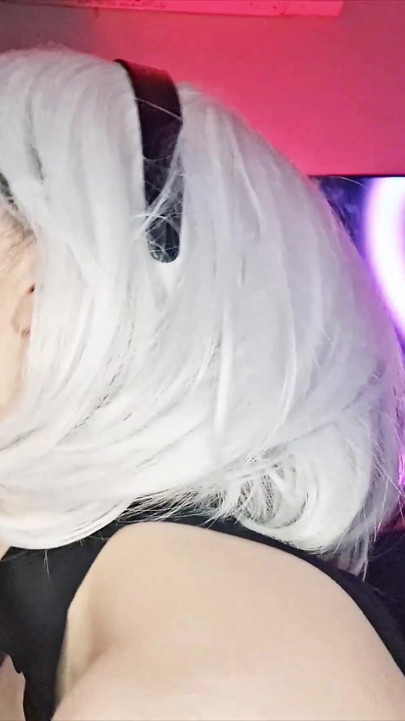 2b Loves Sucking Cock