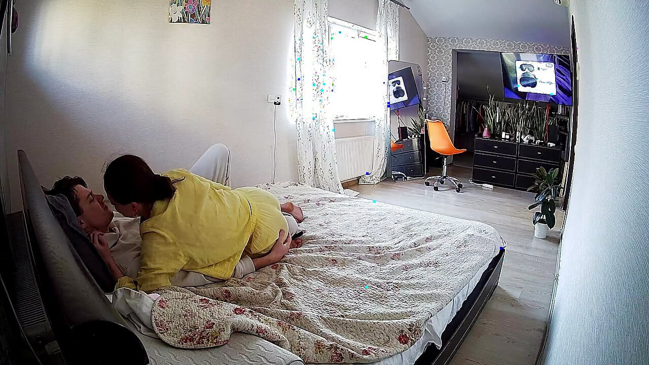 Спальня 5: Каміла і Данільдо, гарячі поцілунки, спокуслива прелюдія - справжня аматорська пара