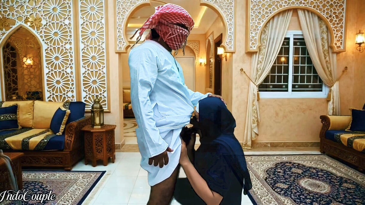 Muslim Hijab Enak bos Perawan Bandung pengen aku nyepong kontol kecil pembantu rumah tangga di Saudi
