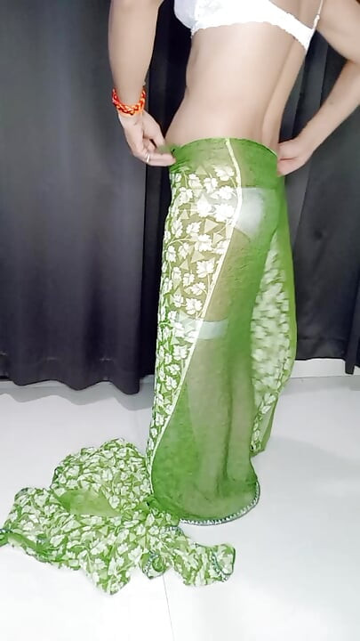 My stepsister sexy bra panty and stepmom hot saree