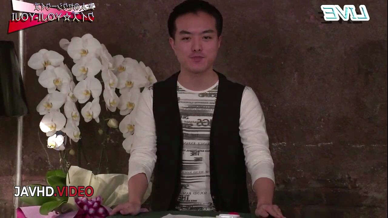 폭발적인 질싸로 끝나는 리카 안나의 핫한 일본 그룹 섹스 어드벤처!