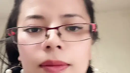 Islak amcığı önden sonra arkadan sikiyorum