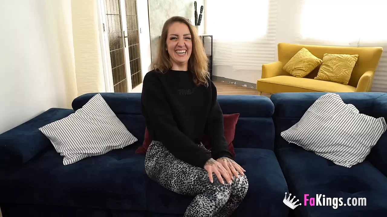 Spremna je za analno jebanje! prljava mama protiv latino kurca