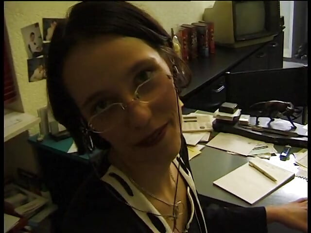 Spex brunette sucking cock and getting doggystyled in pov