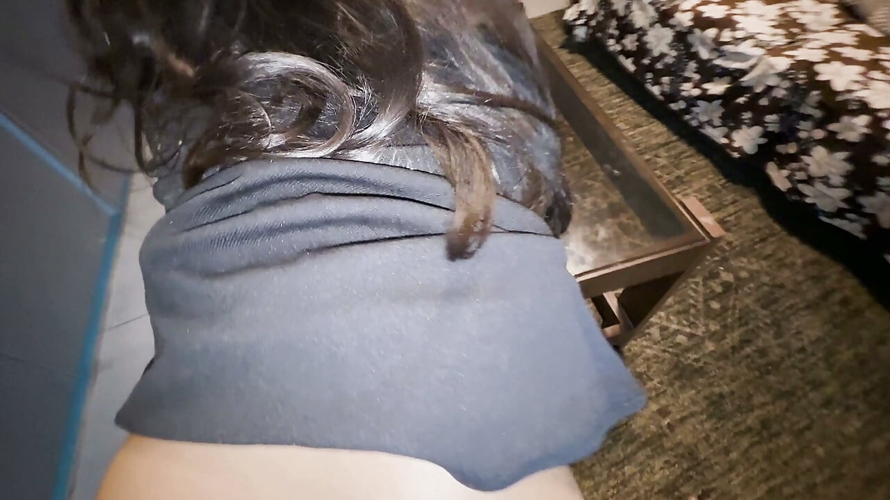 Hotel Maid Ne Customer Ko Extra Service Di or Chudai Karwai