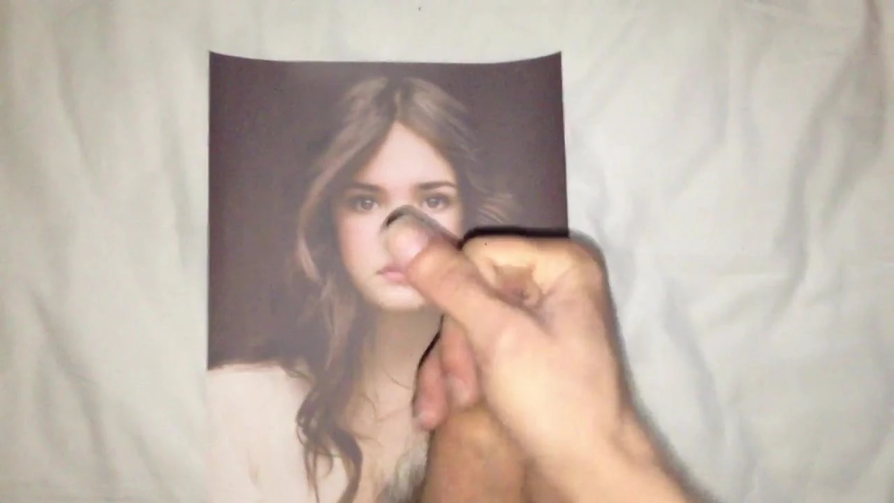 Maia Mitchell spust hołd