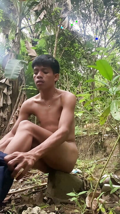 Mladá Pinoy Twink si tajně honí venku
