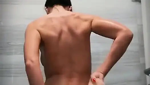 Приходи принять душ