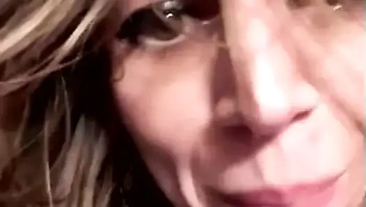 Tara steele sesi webcam pertama