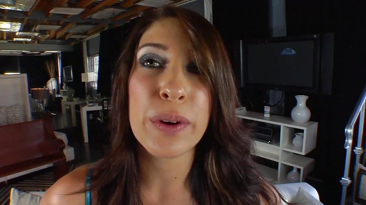 Pierced brunette chick gets fucked in her big ass