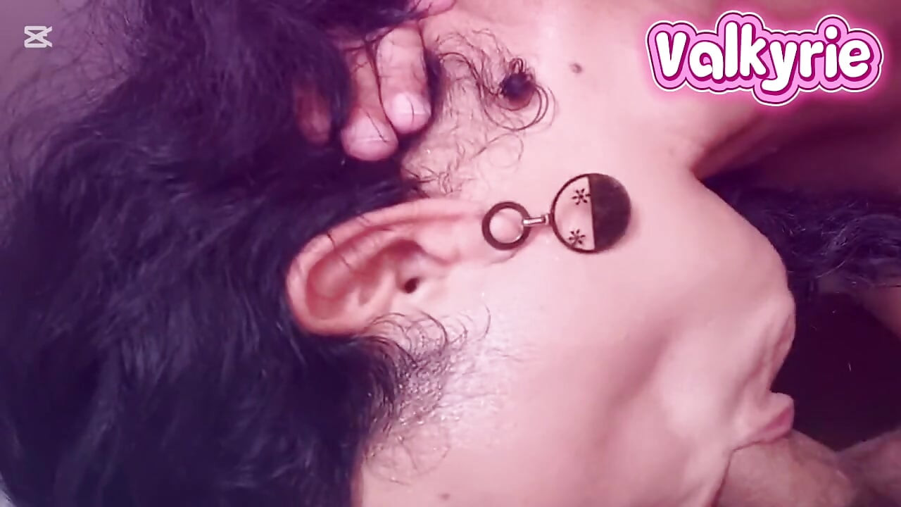 Pacar cantik bersetubuh dan mengisap