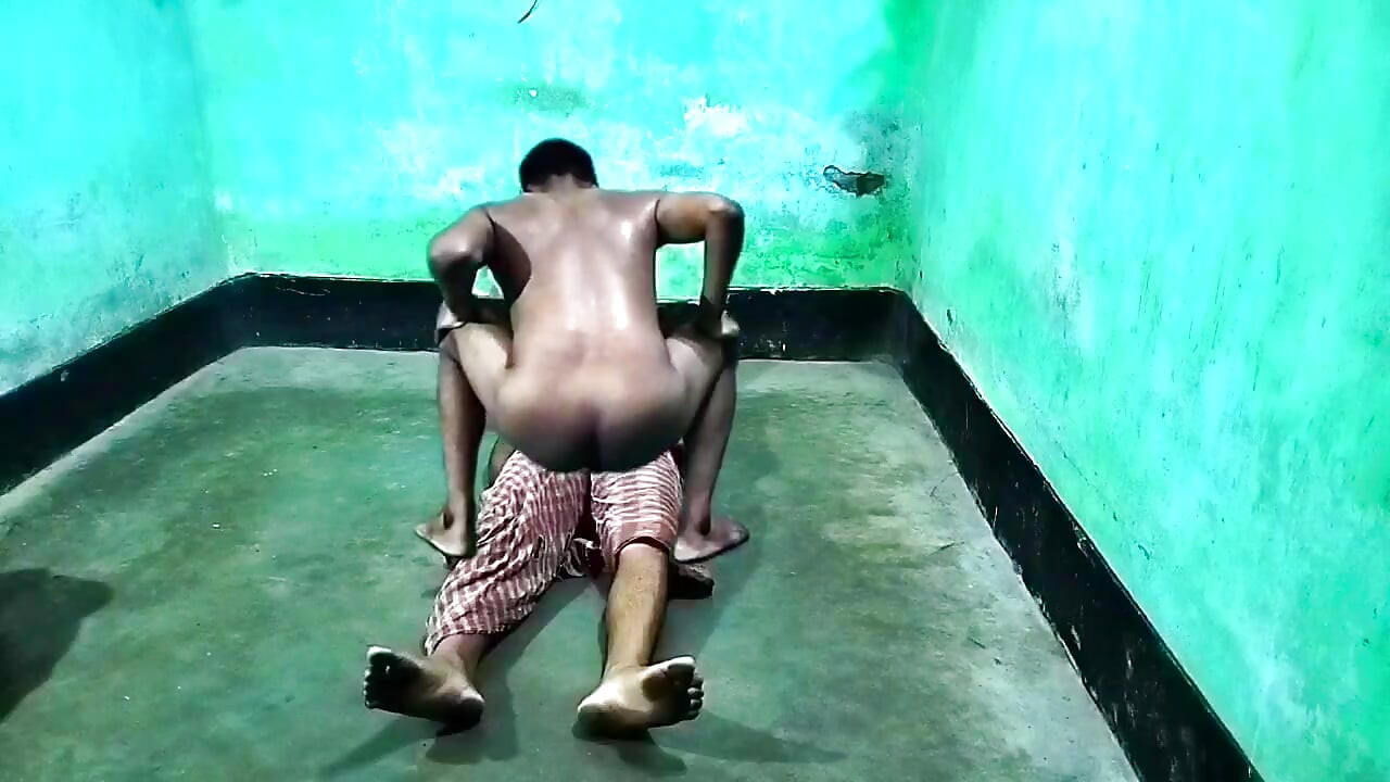 Yaşlı genç kız sikiliyor 144p eşcinsel porno 40 yaşındaki amca seks yapıyor