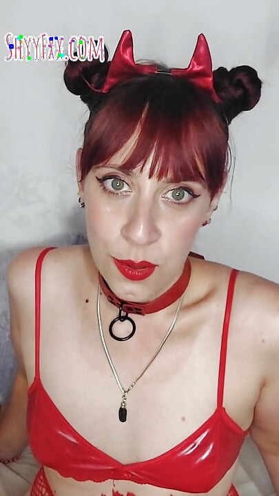 Utangaç her şeyi veriyorum ve bir porno oyuncu seçmesinde çok kötü davranıyorum - rol yapma bölüm 1