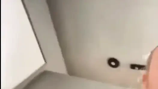 Çok fışkırt. Nasıl boşaldığımı görünce boşalmamaya çalış