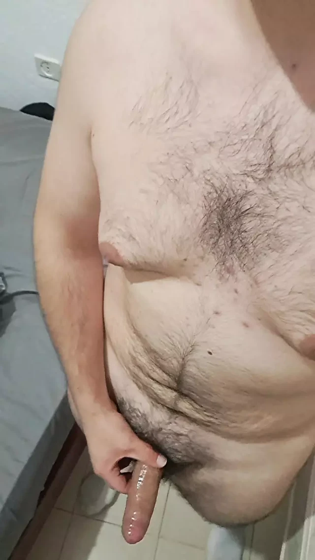 Christian Leonardi masturbates