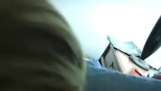 Alex gırtlağına kadar alıyor