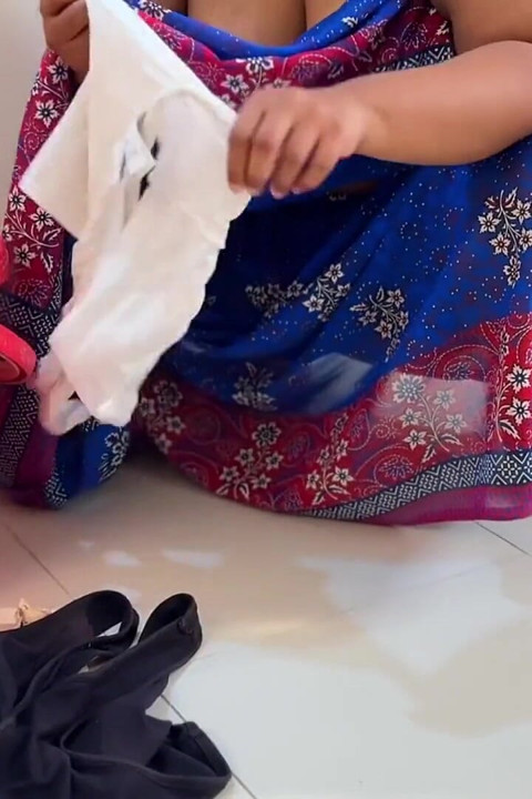 bari gand vaale blauj ke bina tamil aanti, blauj painti dhote samay phir usne mera land choosa aur mujhe choda