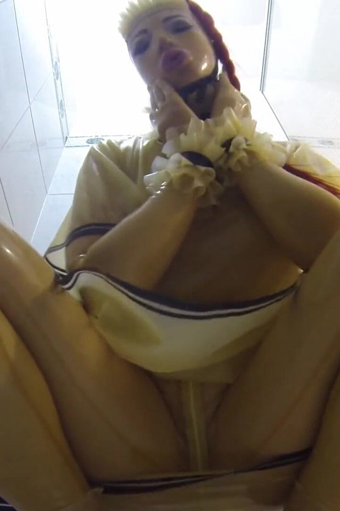 POV mijando em você no chuveiro