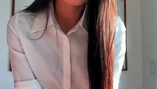 Sekretaris Seksi Berusaha Menyenangkan Bosnya