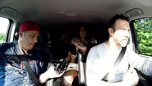 Двойное Проникновение Для Lilly Fox В Трахе В Машине В Тройничке