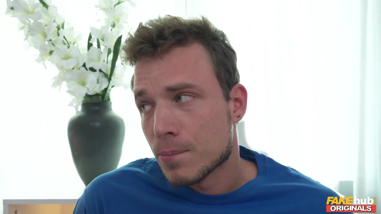 Fakehub originals - bebek kxtten erkek arkadaşının sıkı lil götünü sikmesine izin veriyor