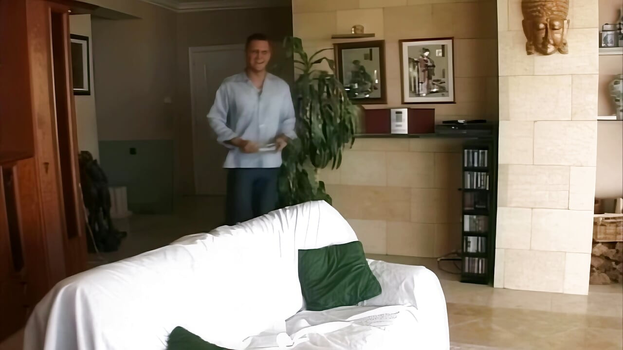 สาวเซ็กซี่รักมันอย่างหนักและเย็ดตูด – หนังเย็ดหมู่สามคนสุดเสียว