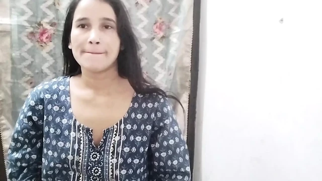 Makan malkini ko ghar me akale dekh kar pel diya
