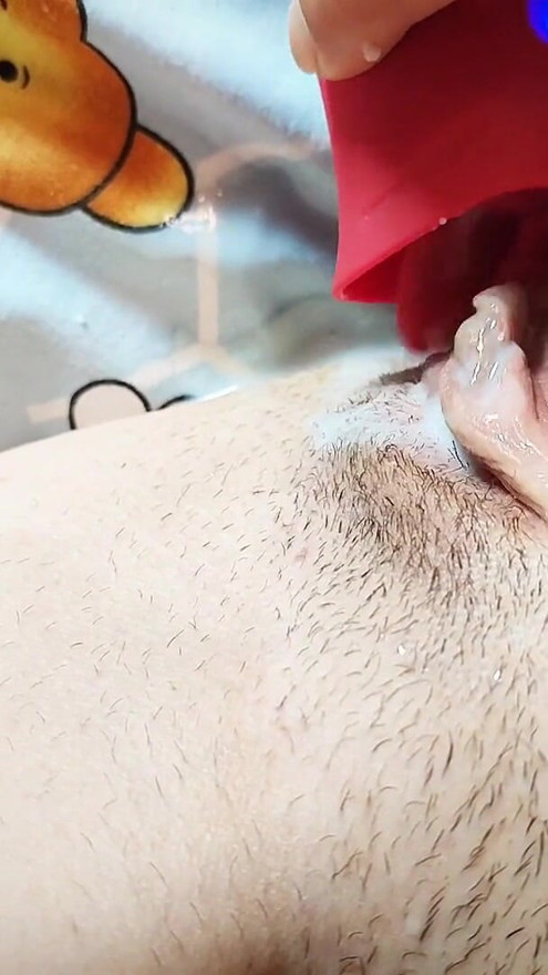 Licks non-stop, I can't stop enjoying myself | Clip 3