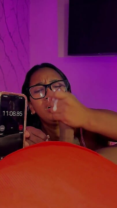 10 Minutes to Make You Cum: a Stepmom Challenge