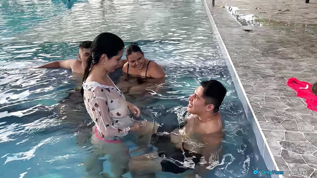 festa de sexo, troca de esposa na piscina