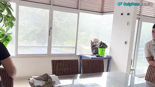 Sadakatsiz kaltak büyüyen ilk kızı sikiyor