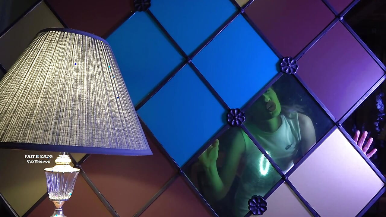 Kiss Your Stepmother as if She Was Your Girlfriend