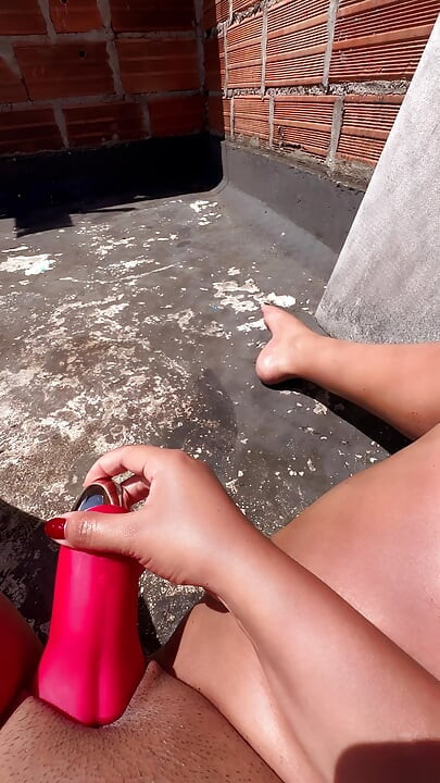 Taking the solo hot neighbor