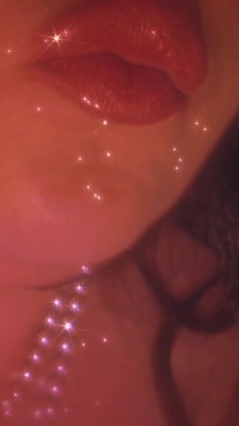 Iconic moment from "Goon for my Lips"