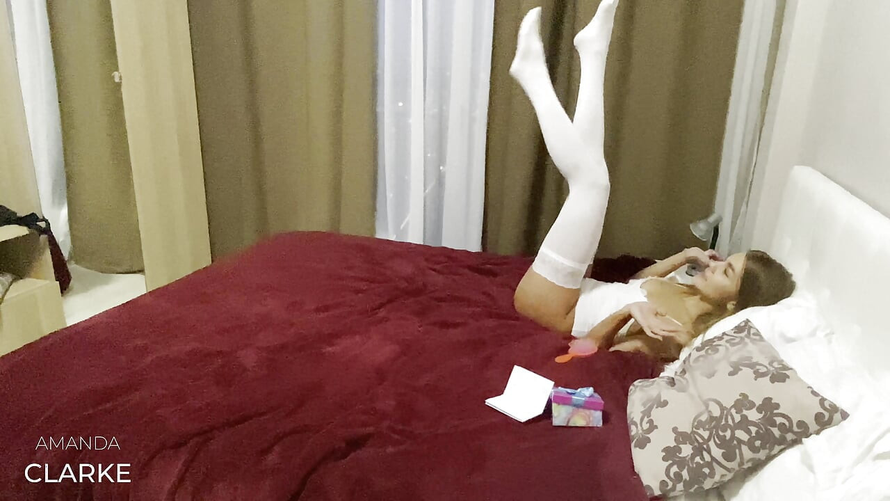 Monstruozni kurac + igračka u mojoj pički! Moje prvo jebanje sa duplom pičkom