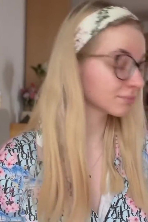 Paypig żyje za 30 dolarów miesięcznie po spłukałem go do sucha