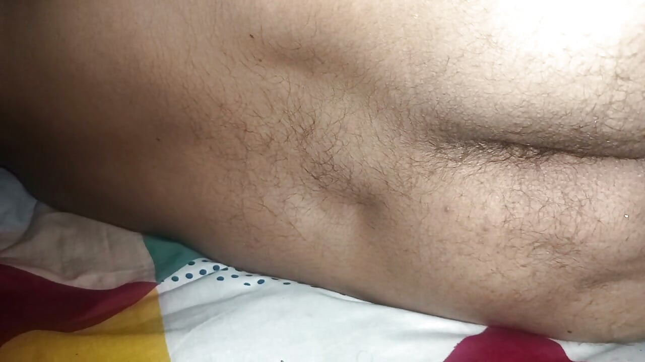Desi pooja bhabhi berhubungan seks dengan lampu mati