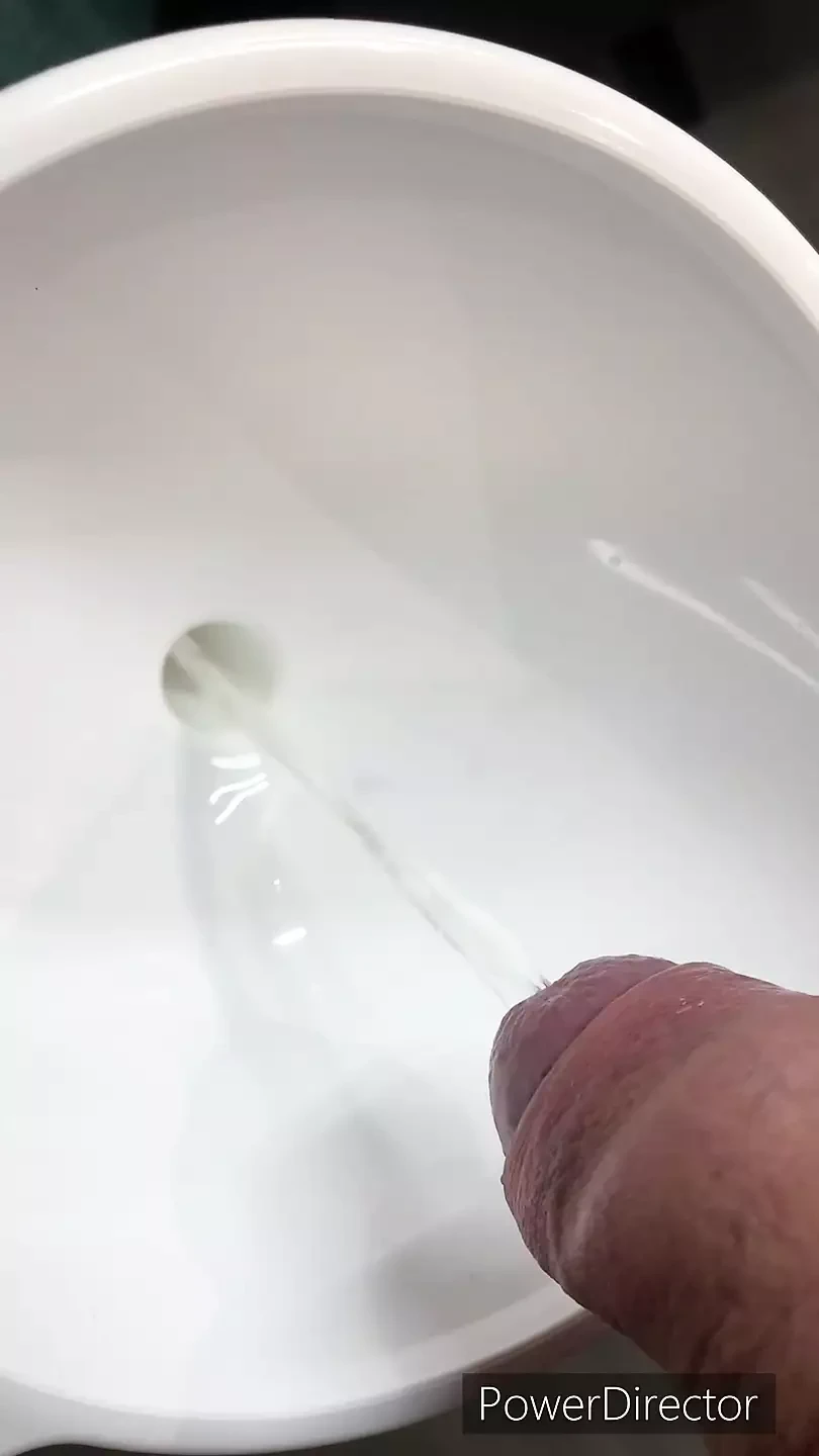 Collecting my piss for 24h! 5 liter of piss