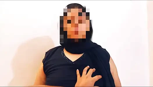 Arap hizmetçi kız patronun 20 yaşındaki üvey oğluyla kişisel ilişki