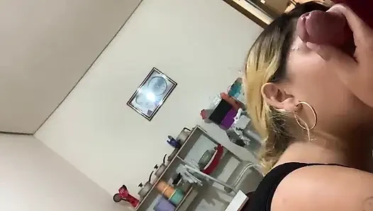 Wife giving blowjob to buddy fitter
