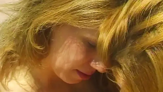 Weiße Höschen Chroniken 08: Poolside Lesbenabenteuer