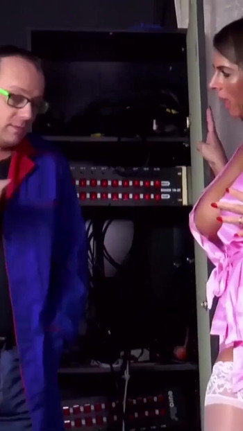 Snažan trenutak iz "Geile Deutsche Milf mit Mega Hupen"