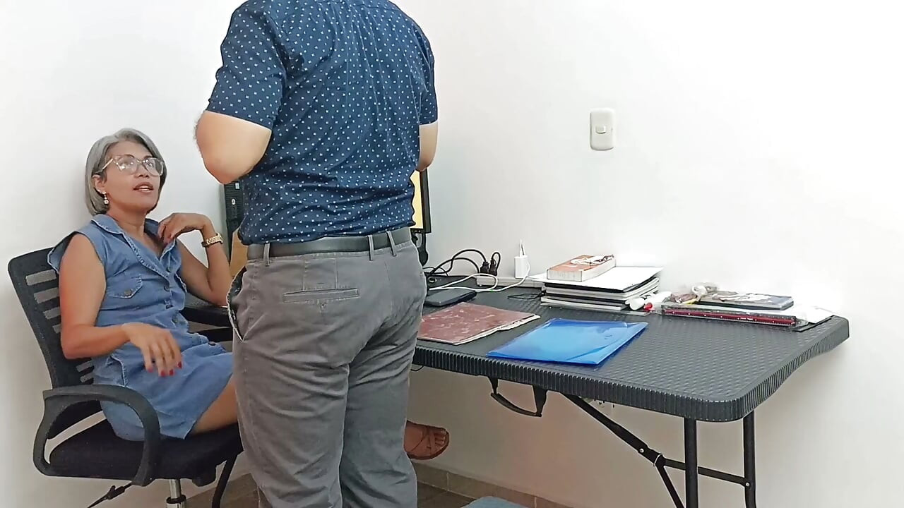 Conducting interviews, and the last one was the best with calvohot70, I couldn't resist. Spanish porn.