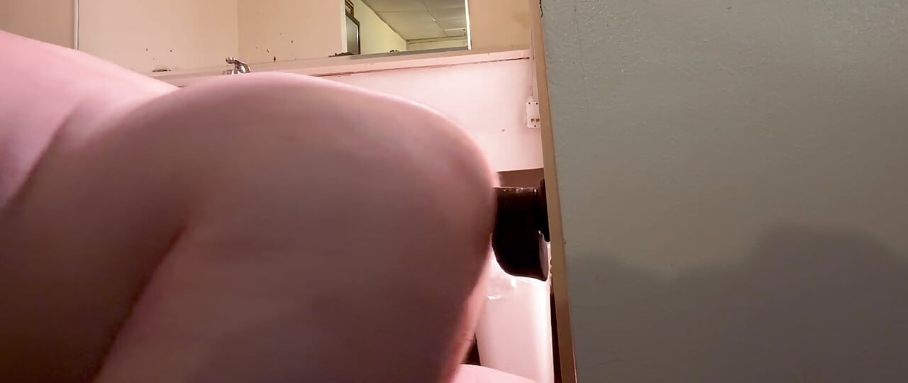 Fat guy solo play time