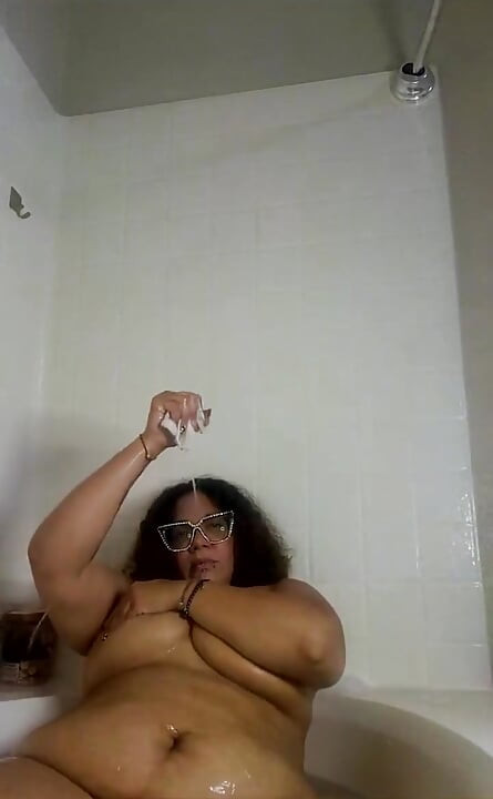 Går livechatt med mig medan jag badar