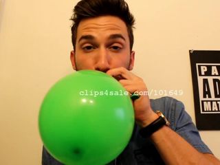 Balloon-фетиш - Adam Rainman на воздушных шариках, видео 4