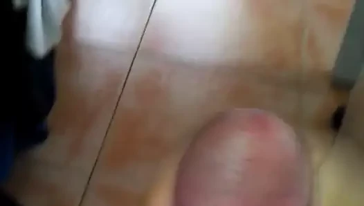 Büyük musluklar, artık kimse kullanmıyor ve cummmm