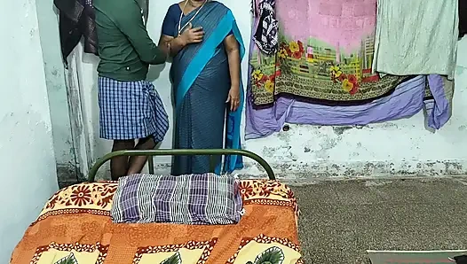 I talked to an Asian Desi bhabhi and made her agree to have sex.