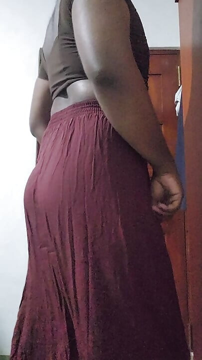 Sri Lankan Sissy Girl Ash Perera Showing Her Body